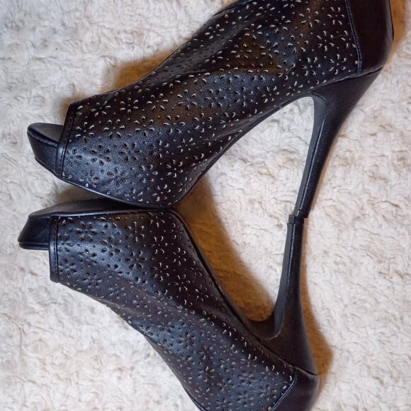 Women's Black Platform Peep Toe Heeled Boot Size L 8/9 - Picture 1 of 6